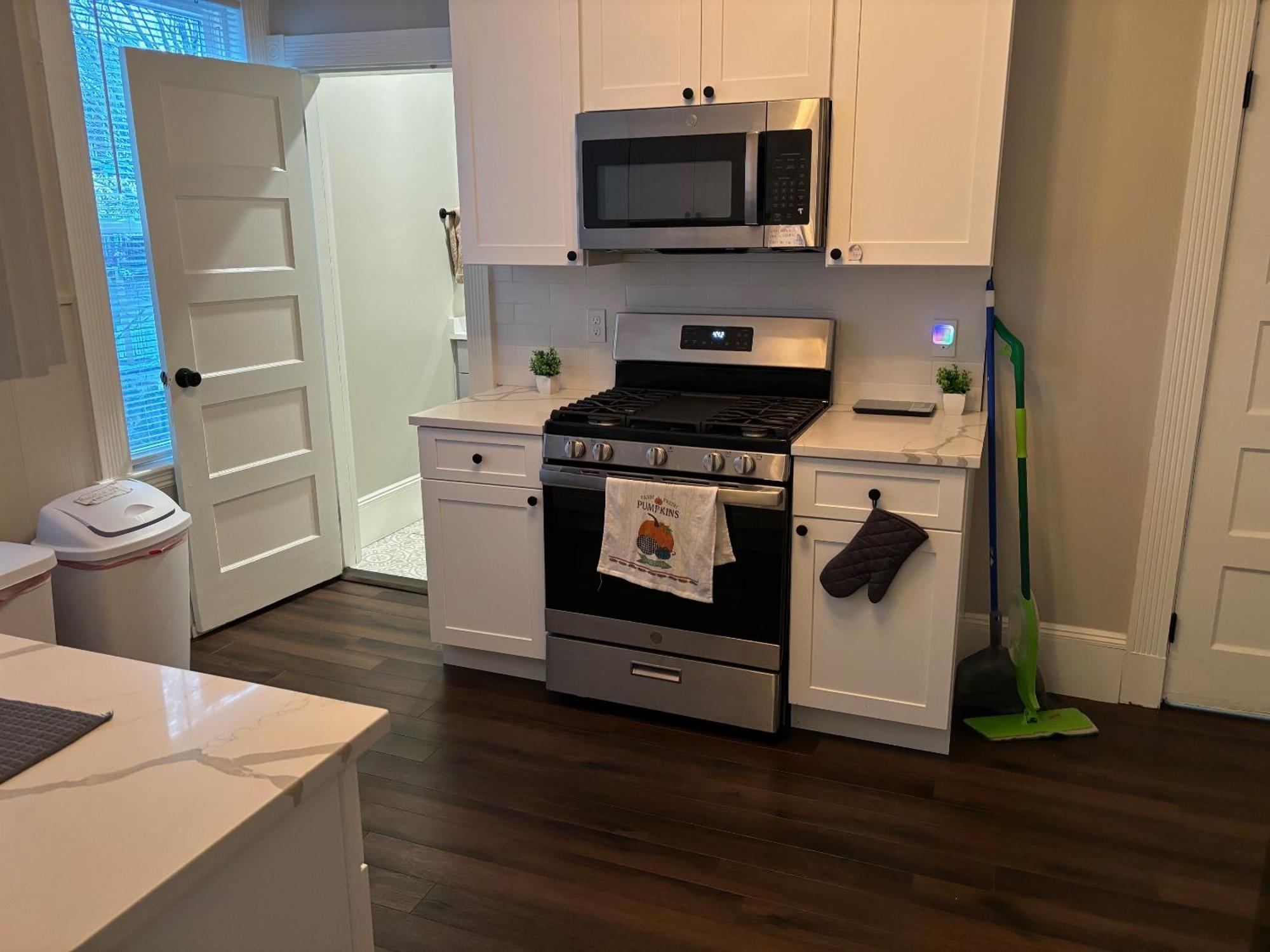 Homestay B&B In Boston - 3 Locations In Dorchester Bagian luar foto